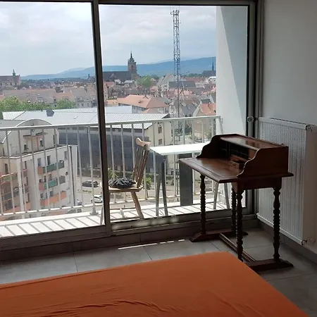 Lägenhet Tour Du Stade Colmar